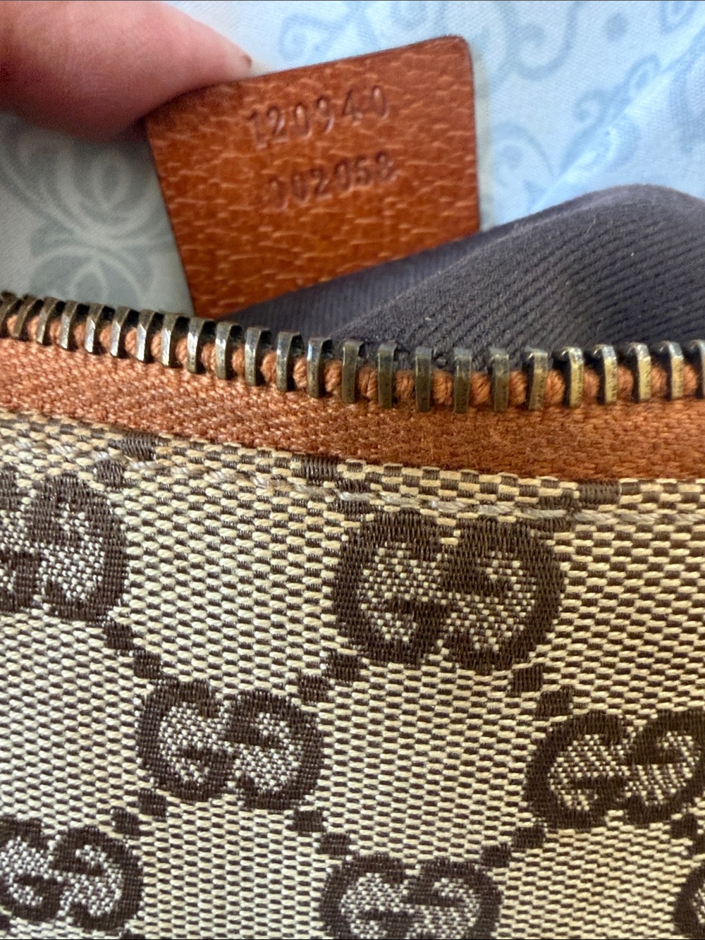Gucci Brown GG Canvas Shoulder Bag with Tan Leather Trim and Gold Chain - Picture 7 of 7